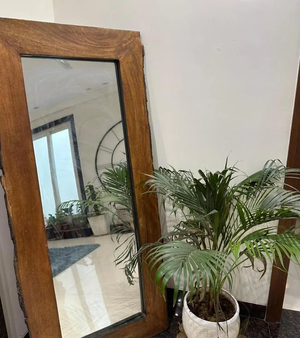 Vintage Room With Modern Amenities 구르가온