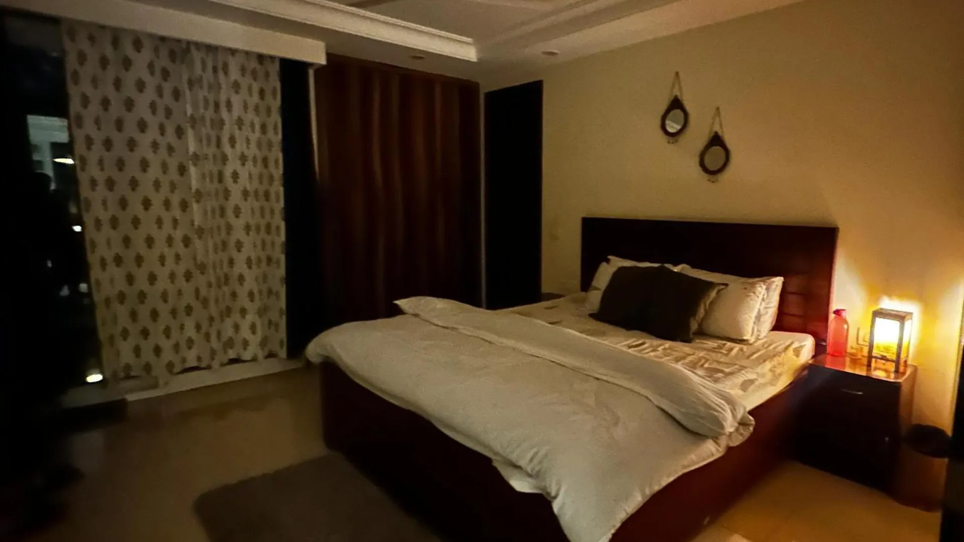 Vintage Room With Modern Amenities 구르가온